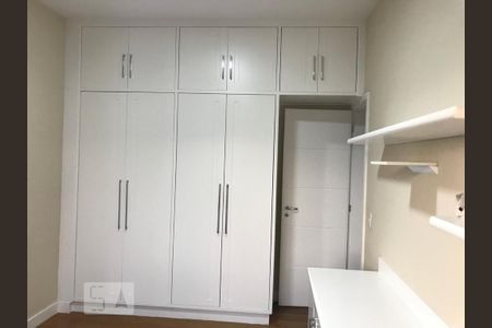 Apartamento à venda com 240m², 4 quartos e 3 vagas Apartamento à venda com 240m², 4 quartos e 3 vagasDormitório