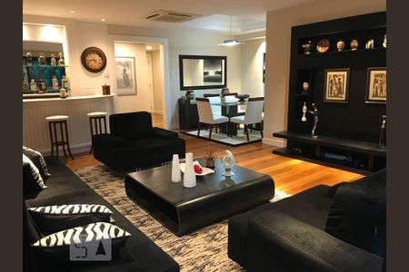 Sala de apartamento à venda com 4 quartos, 240m² em Barra da Tijuca, Rio de Janeiro