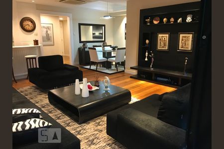 Sala de apartamento à venda com 4 quartos, 240m² em Barra da Tijuca, Rio de Janeiro