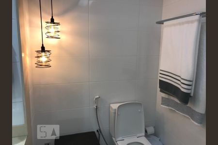Apartamento à venda com 240m², 4 quartos e 3 vagas Apartamento à venda com 240m², 4 quartos e 3 vagasBanheiro