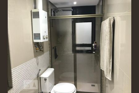 Apartamento à venda com 240m², 4 quartos e 3 vagas Apartamento à venda com 240m², 4 quartos e 3 vagasBanheiro