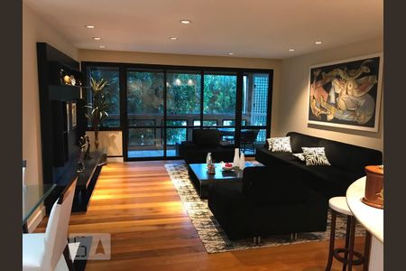 Sala de apartamento à venda com 4 quartos, 240m² em Barra da Tijuca, Rio de Janeiro