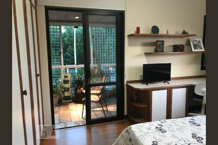 Apartamento à venda com 240m², 4 quartos e 3 vagas Apartamento à venda com 240m², 4 quartos e 3 vagasDormitório