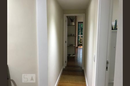 Apartamento à venda com 240m², 4 quartos e 3 vagas Apartamento à venda com 240m², 4 quartos e 3 vagasHall