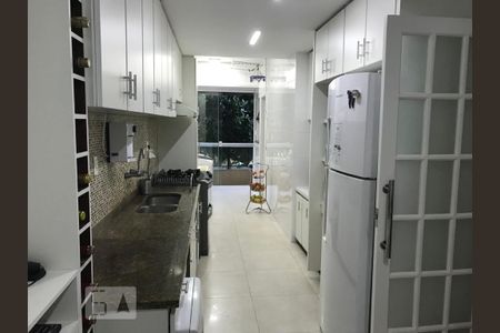 Cozinha de apartamento à venda com 4 quartos, 240m² em Barra da Tijuca, Rio de Janeiro