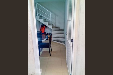 Entrada de casa para alugar com 2 quartos, 94m² em Jardim Ana Maria, Santo André