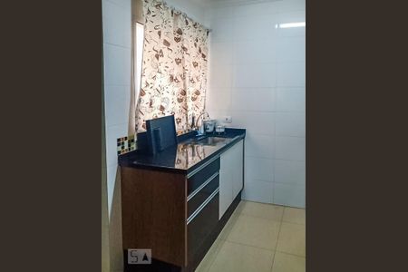 Casa para alugar com 94m², 2 quartos e 2 vagas Casa para alugar com 94m², 2 quartos e 2 vagasCozinha