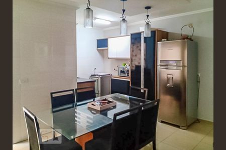 Casa para alugar com 94m², 2 quartos e 2 vagas Casa para alugar com 94m², 2 quartos e 2 vagasSala e Cozinha