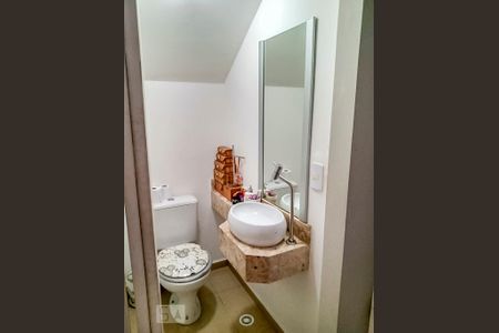 Lavabo  de casa para alugar com 2 quartos, 94m² em Jardim Ana Maria, Santo André