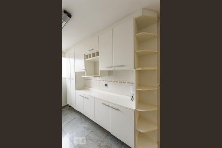 Apartamento à venda com 92m², 2 quartos e 1 vagaCozinha - Armários
