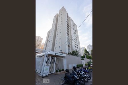 Apartamento para alugar com 44m², 2 quartos e sem vaga Apartamento para alugar com 44m², 2 quartos e sem vagaFachada