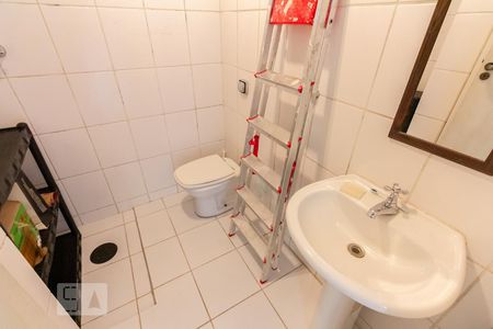 Área de Serviço Banheiro de casa para alugar com 2 quartos, 150m² em Alto da Lapa, São Paulo