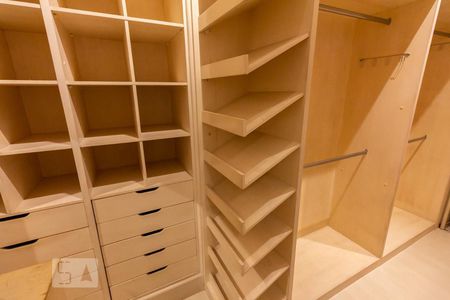 Casa para alugar com 150m², 2 quartos e 2 vagasQuarto 01 Closet