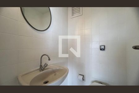 Apartamento à venda com 126m², 3 quartos e 2 vagas Apartamento à venda com 126m², 3 quartos e 2 vagasLavabo