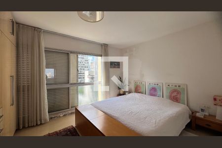 Apartamento à venda com 126m², 3 quartos e 2 vagas Apartamento à venda com 126m², 3 quartos e 2 vagasSuite