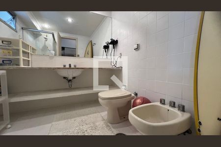 Apartamento à venda com 126m², 3 quartos e 2 vagas Apartamento à venda com 126m², 3 quartos e 2 vagasBanheiro