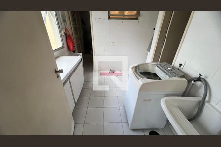 Apartamento à venda com 126m², 3 quartos e 2 vagas Apartamento à venda com 126m², 3 quartos e 2 vagasÁrea de Serviço