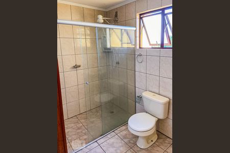 banheiro de kitnet/studio para alugar com 2 quartos, 100m² em Partenon, Porto Alegre