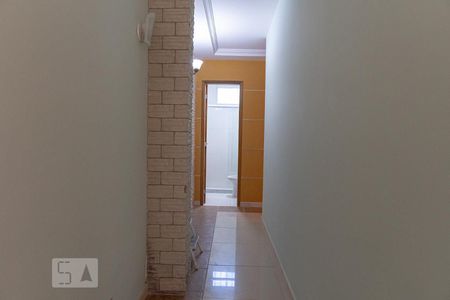 Corredor de casa de condomínio para alugar com 2 quartos, 130m² em Barra da Tijuca, Rio de Janeiro