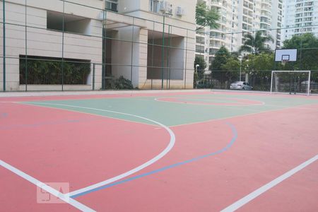 Apartamento à venda com 75m², 2 quartos e 1 vagaQuadra Esportiva