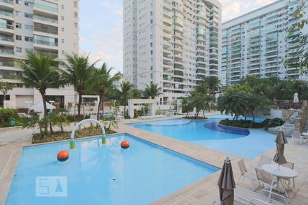 Apartamento à venda com 75m², 2 quartos e 1 vagaÁrea comum - Piscina