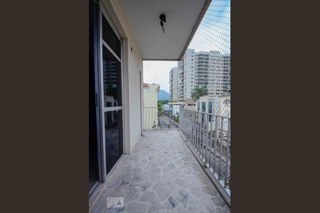 Apartamento para alugar com 100m², 3 quartos e 2 vagasVaranda da Suíte