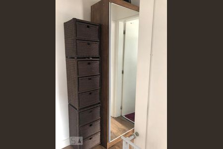 Corredor de apartamento à venda com 2 quartos, 50m² em Vila Mira, São Paulo