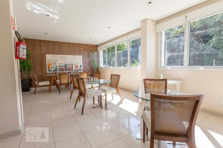 Apartamento à venda com 66m², 2 quartos e sem vagaSalao de Festa