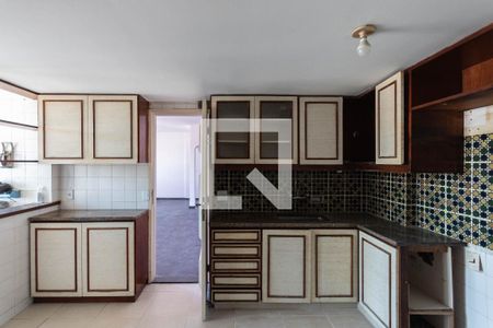 Apartamento à venda com 124m², 3 quartos e 2 vagasCozinha