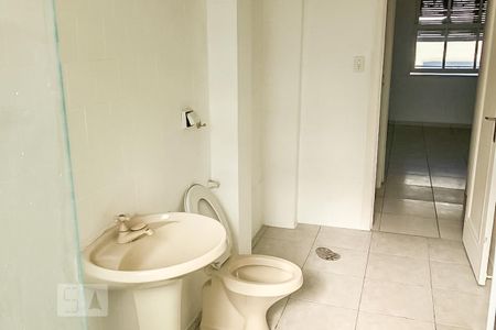 Apartamento para alugar com 98m², 2 quartos e sem vagaBanheiro