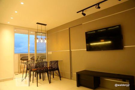 Sala de apartamento para alugar com 1 quarto, 40m² em Jardim Goiás, Goiânia