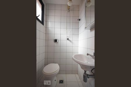 Apartamento à venda com 380m², 4 quartos e 4 vagasBanheiro de Serviço