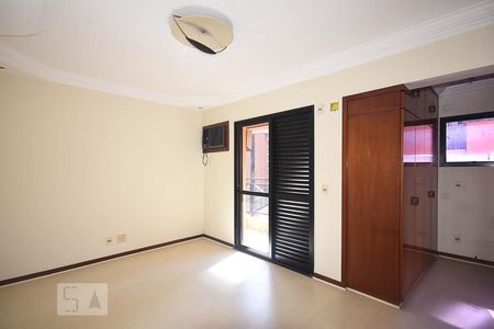 Apartamento à venda com 380m², 4 quartos e 4 vagasSuíte 2