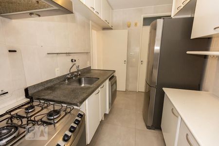 Apartamento à venda com 106m², 3 quartos e 2 vagasCoziinha