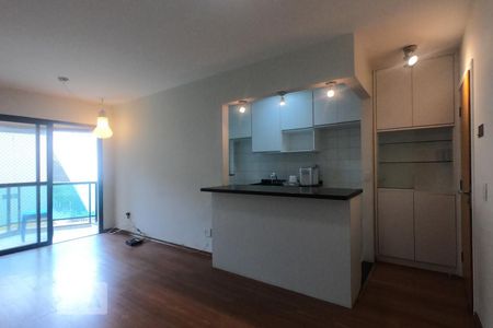 Sala de apartamento para alugar com 2 quartos, 65m² em Vila Suzana, São Paulo