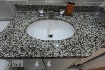 Apartamento para alugar com 65m², 2 quartos e 2 vagasBanheiro