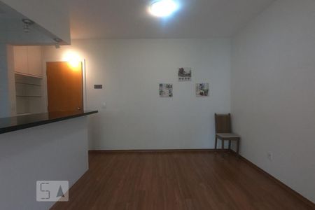 Sala de apartamento para alugar com 2 quartos, 65m² em Vila Suzana, São Paulo