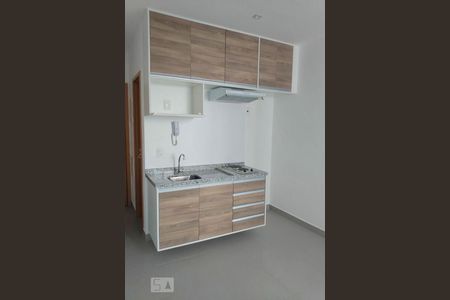 Cozinha de kitnet/studio para alugar com 1 quarto, 20m² em República, São Paulo