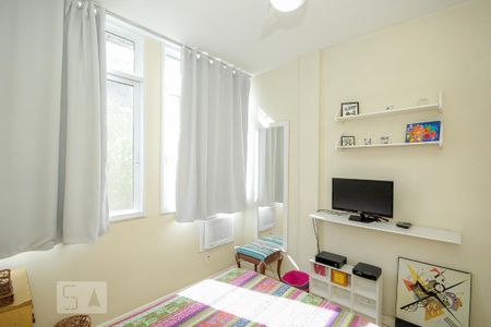 Quarto de apartamento para alugar com 2 quartos, 50m² em Copacabana, Rio de Janeiro