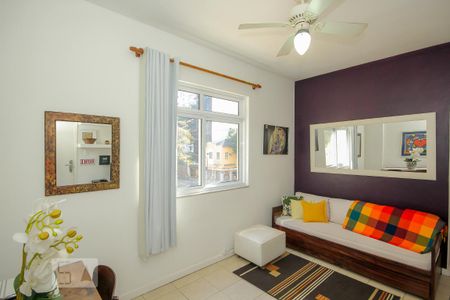 Sala de apartamento para alugar com 2 quartos, 50m² em Copacabana, Rio de Janeiro