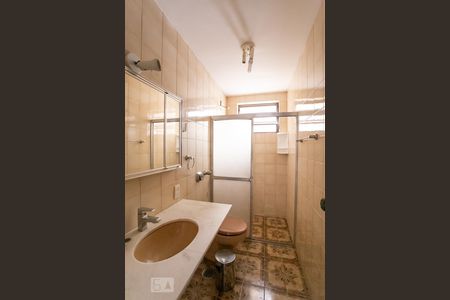 Banheiro de apartamento à venda com 2 quartos, 85m² em Jardim Botânico, Porto Alegre