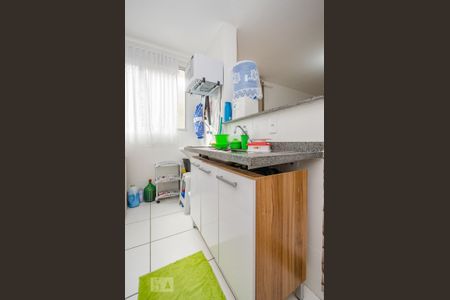 Cozinha de apartamento para alugar com 2 quartos, 45m² em Cinquentenário, Belo Horizonte