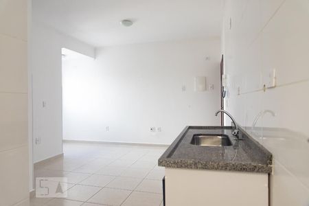 Sala de apartamento à venda com 2 quartos, 50m² em Vila Lucinda, Santo André