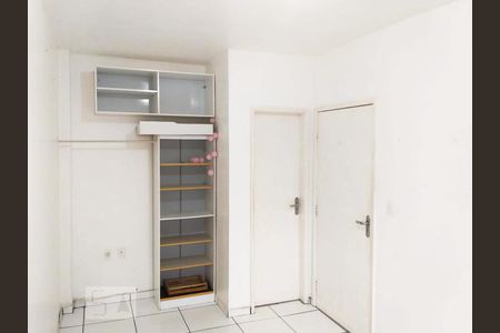 Quarto de apartamento à venda com 1 quarto, 40m² em Vila Nova, Porto Alegre