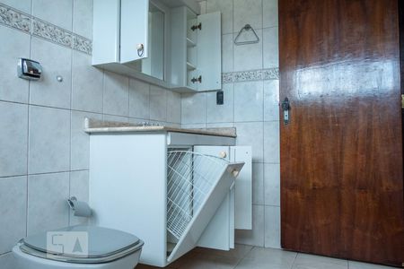 Casa à venda com 220m², 3 quartos e 3 vagasBanheiro da Suíte