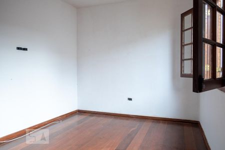 Casa à venda com 220m², 3 quartos e 3 vagasQuarto 2