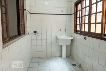 Casa à venda com 220m², 3 quartos e 3 vagasLavanderia 