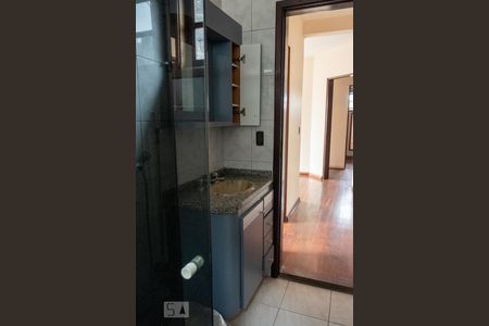 Casa à venda com 220m², 3 quartos e 3 vagasBanheiro