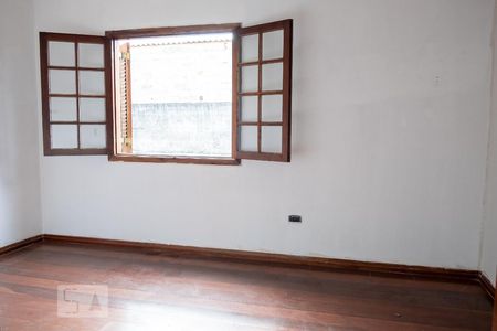 Casa à venda com 220m², 3 quartos e 3 vagasQuarto 2