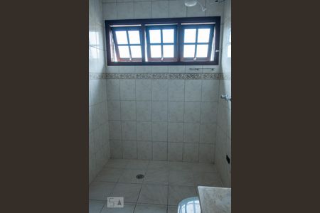 Casa à venda com 220m², 3 quartos e 3 vagasBanheiro da Suíte